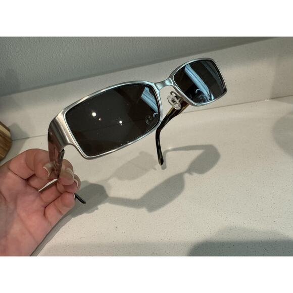 Vintage Versace Sunglasses 52-16-140 Silver Rectangular Italy Matrix 90s y2k - Picture 1 of 16